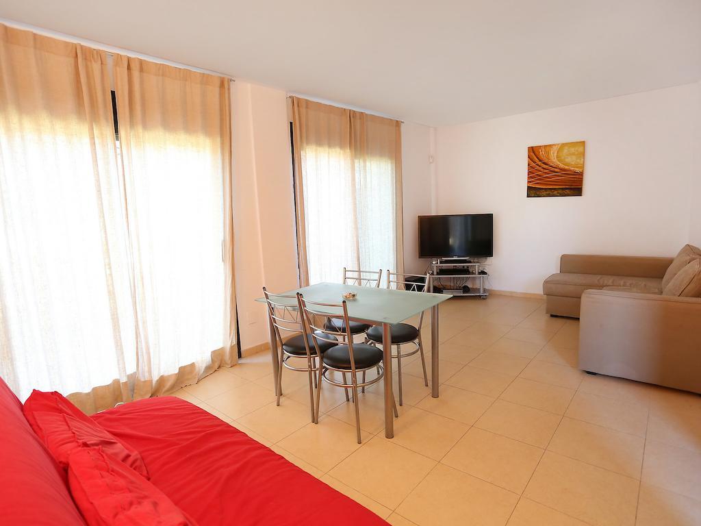 Holiday Home Cornelia Pucho By Interhome Cambrils Room photo